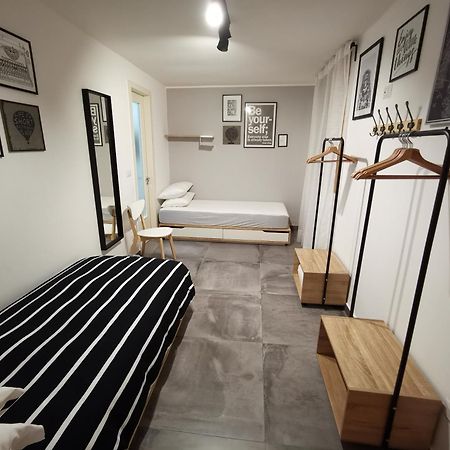 The Black Dog House Valenzano Exteriér fotografie